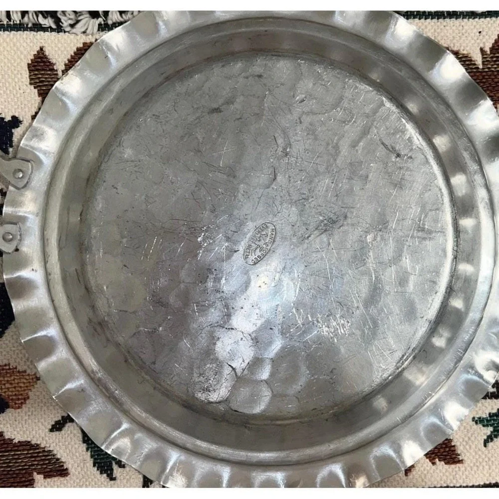 Hand  forged everlast aluminum pie pan Floral Details‎ 15